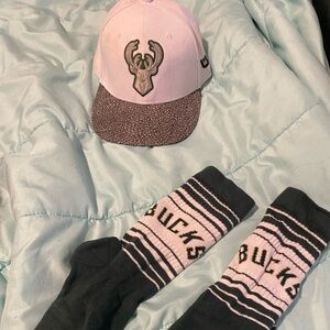 Milwaukee, Bucks snapback, and socks